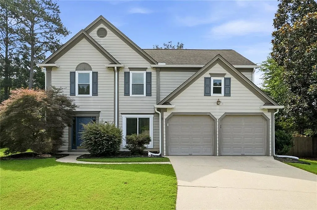 3 bed, 2.5 bath, 2124 sqft, $2,500 — Photo 1