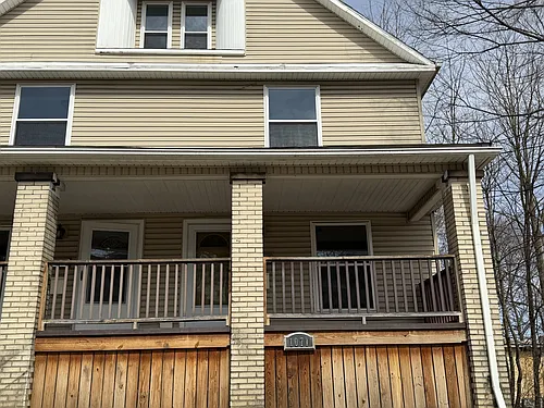 1071 Ackley St Photo 1