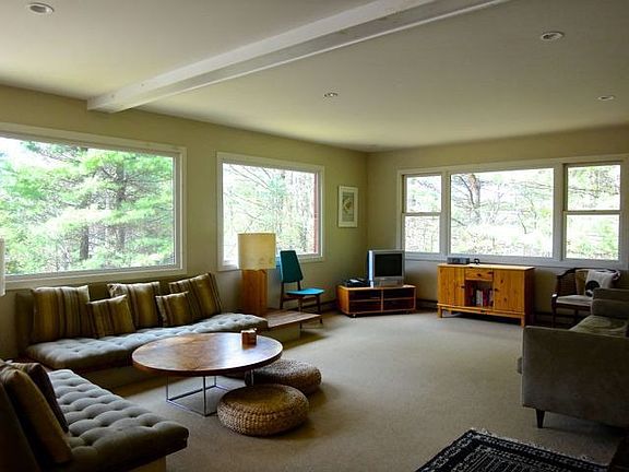 4th image of 48 Cayuga Way