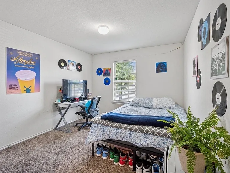 900 Sapphire Dr — Photo 11