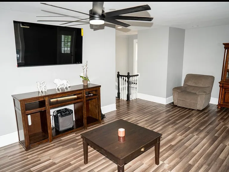 188 Woodrow Ave #2 — Photo 2