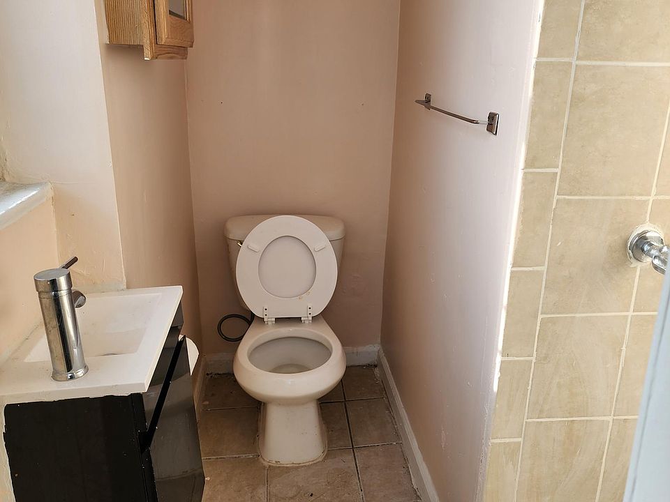 2nd image of 2F 10th North Bond St