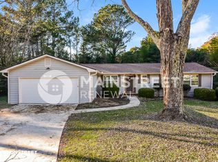 383 Rock Meadow Dr, Stone Mountain, GA 30088