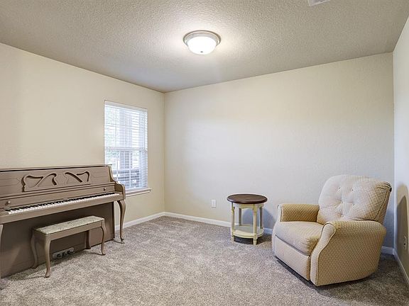 Wonderful flex space right when you walk in. Can be used for a study, dining room, or anything you like! Recent carpet in July 2019! 2 inch wood blinds, and fresh paint (July 2019)