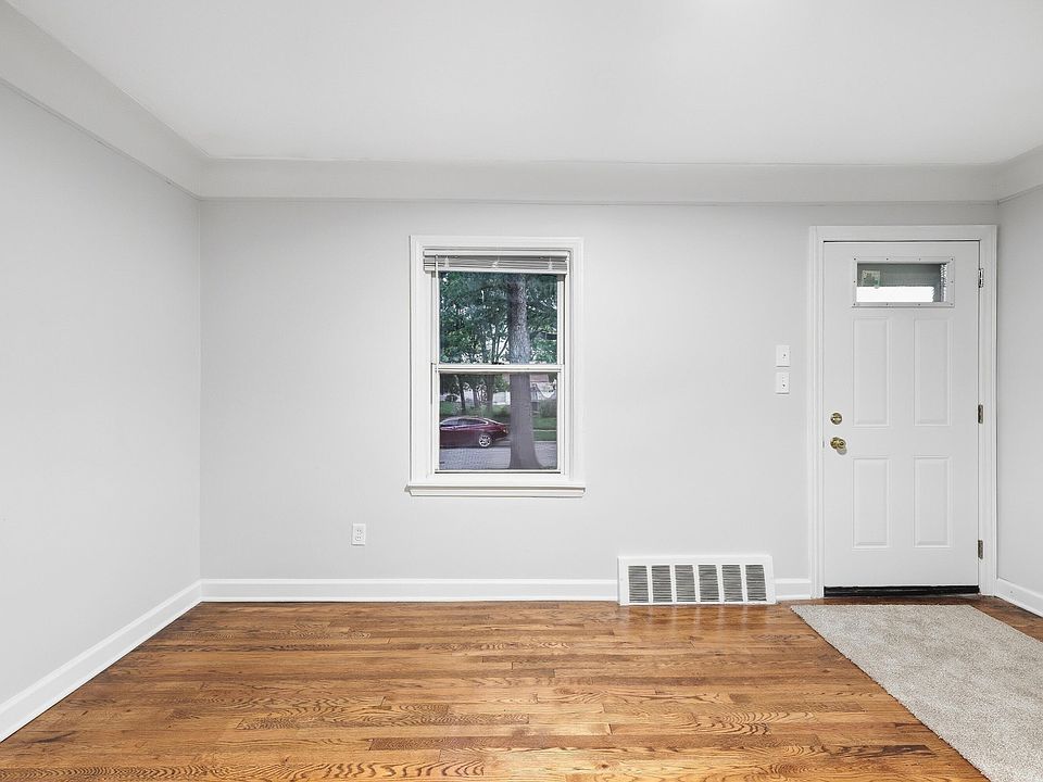 17535 Wall St, photo 11