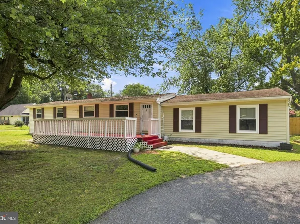 153 Richmond Rd, Colonial Beach, VA 22443
