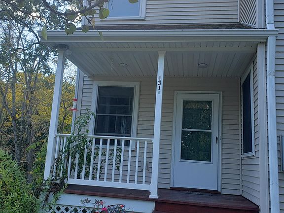 3rd image of 131 Helderberg Ave #A