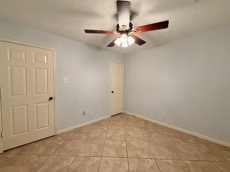 9019 Autumnsong Dr — Photo 18