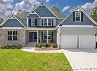 543 W Summerchase Dr, Fayetteville, NC 28311
