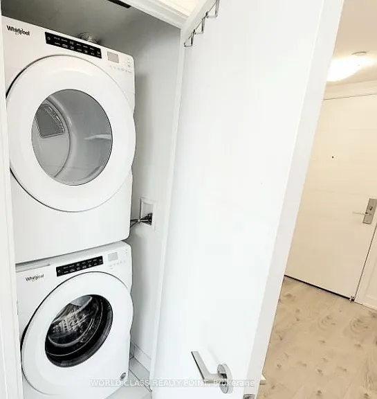 50 Wellesley St E #903 — Photo 15