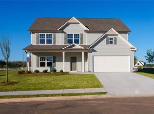 110 Hampton Hollow Dr, Jefferson, GA 30549