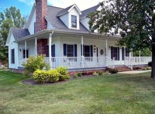 1305 Tanglewood Dr, Herrin, IL 62948