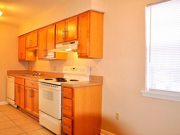 5th image of 4201 Belvedere St APT 108