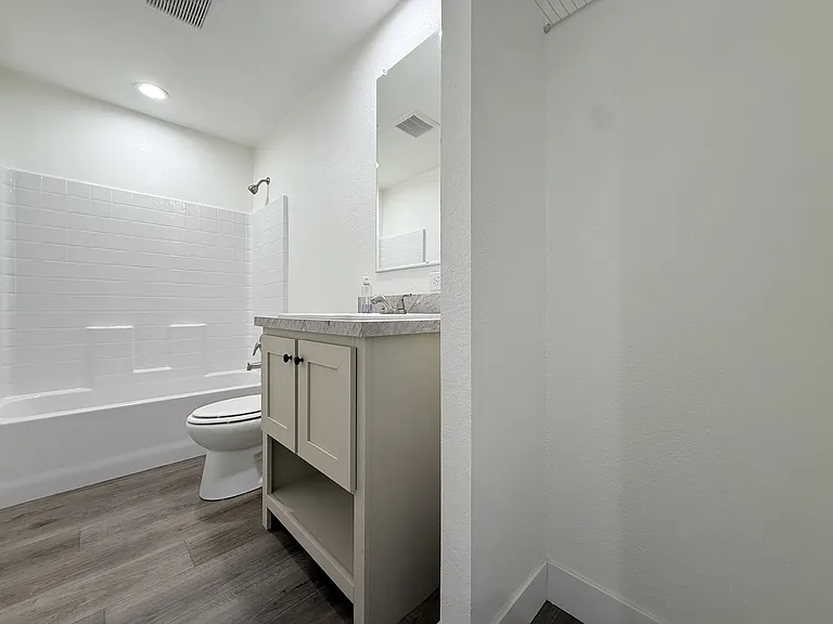 2060 N Center St #430 — Photo 3