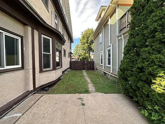 4th image of 654 Fuller Ave