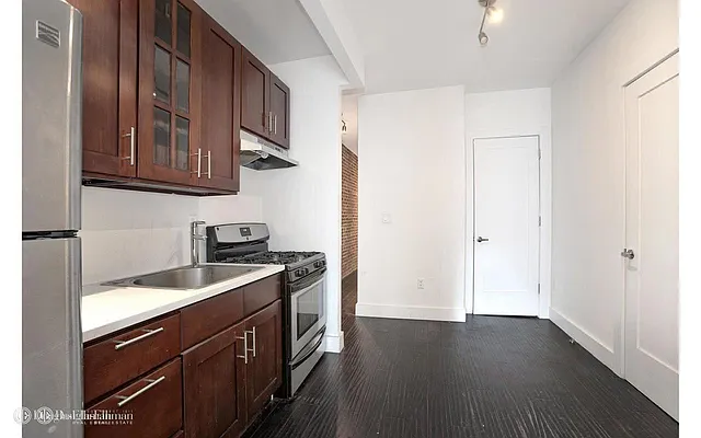 Rented by Douglas Elliman | media 11