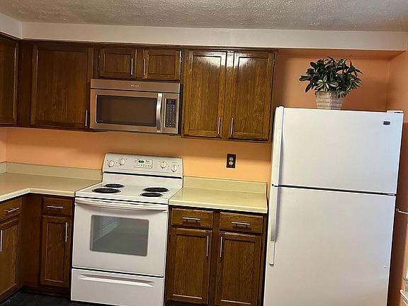 2nd image of 890 Flagler Dr