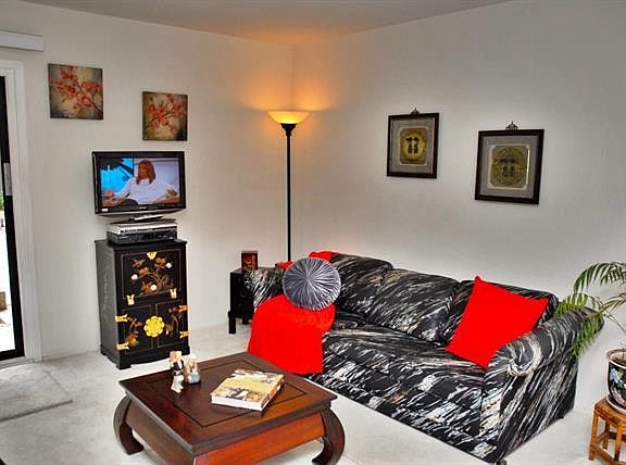 3rd image of 7106 Admiralty Ln