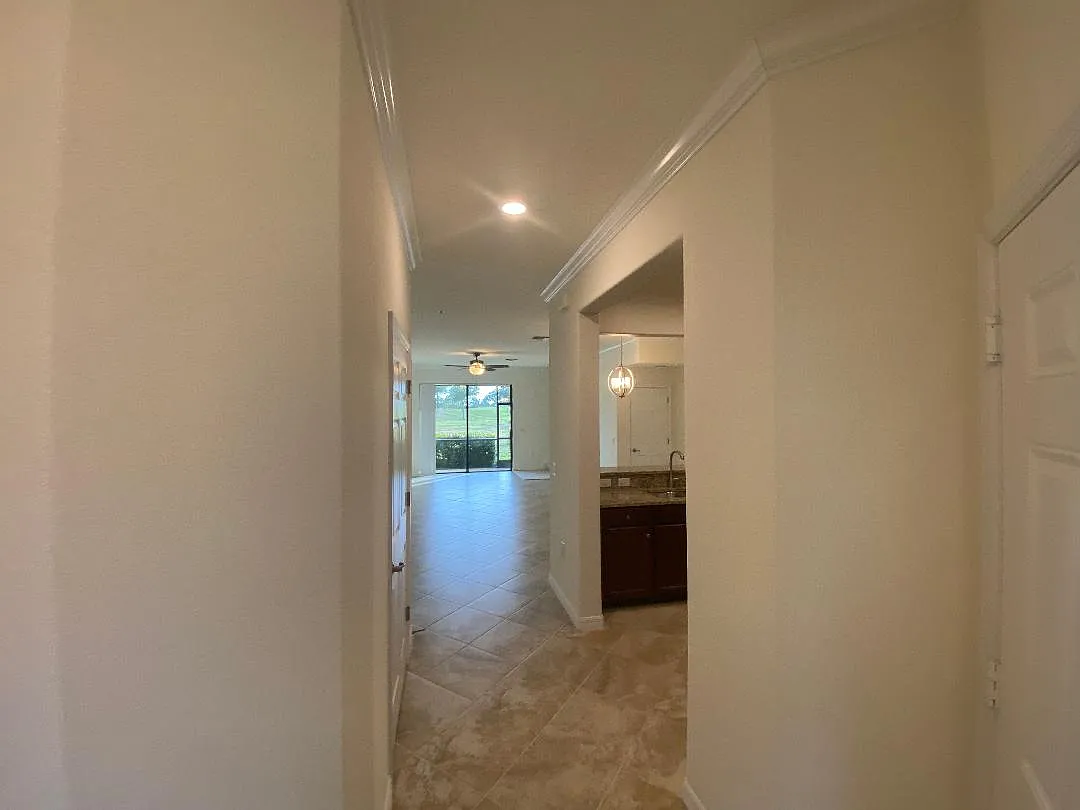 3 bed, 2.5 bath, 1949 sqft, $2,500 — Photo 4