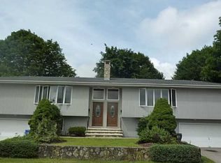 139 Yeoman Ave, Cranston, RI 02920