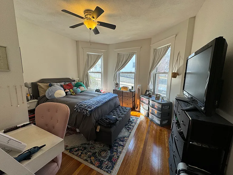 15 Scottfield Rd #10 — Photo 4