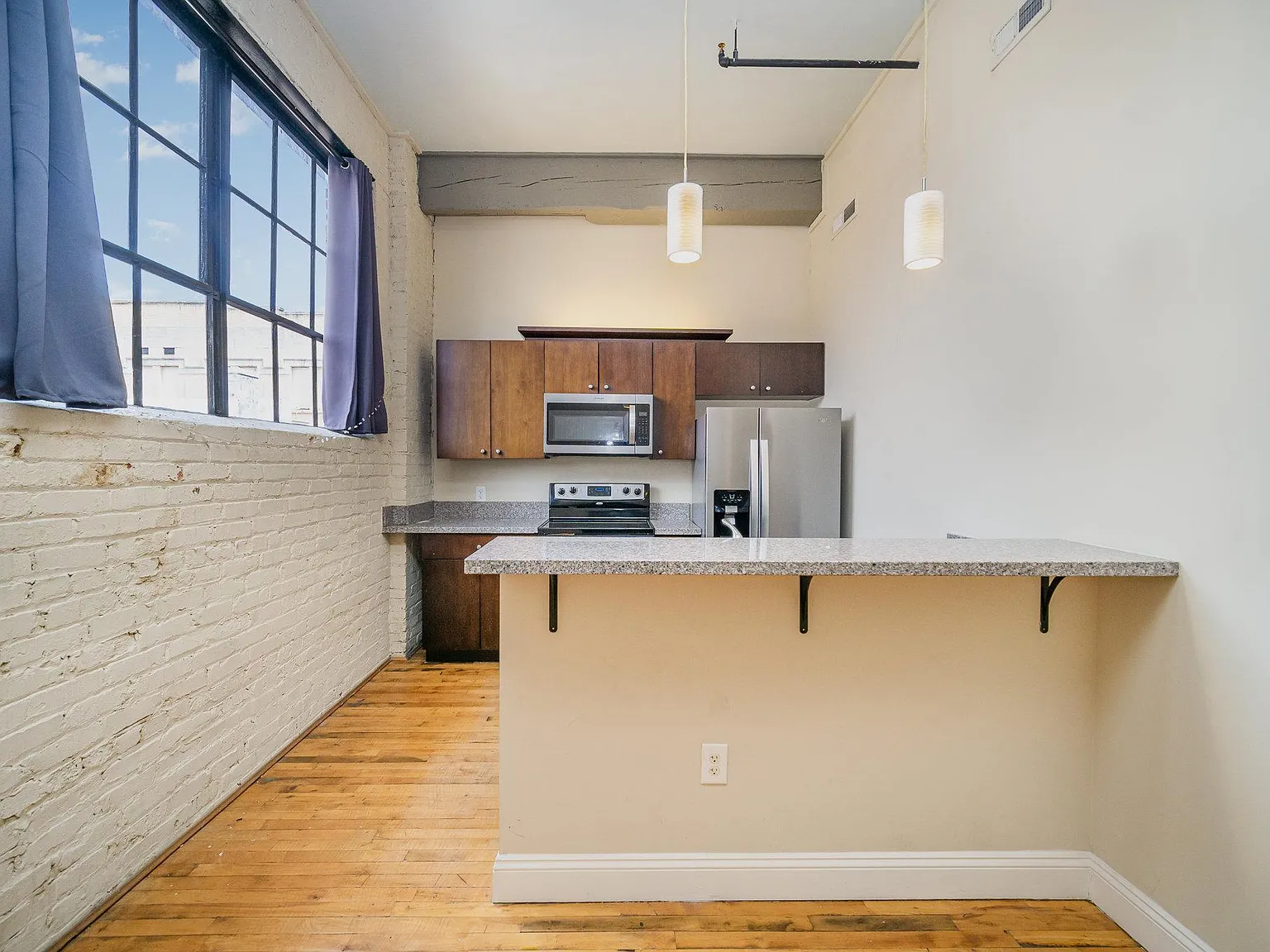 109 N Hayne St — Photo 4