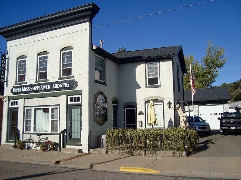 1st image of 105 Amelia St
