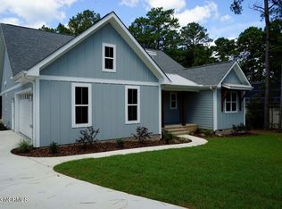 539 Longleaf Dr, West End, NC 27376