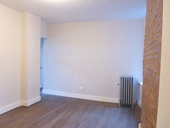 3rd image of 1 E 213th St APT 9