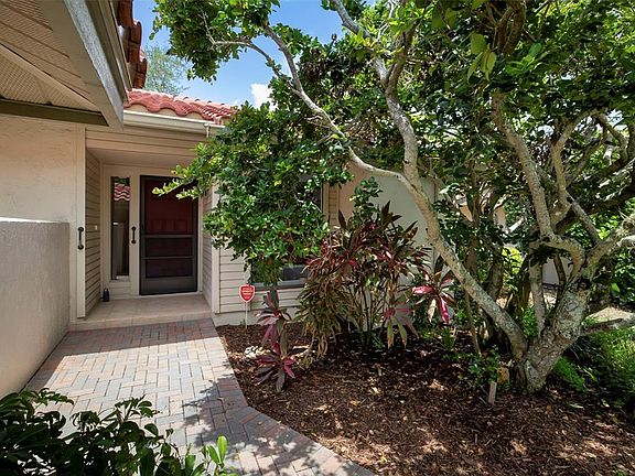 3rd image of 4820 KESTRAL PARK CIRCLE #18