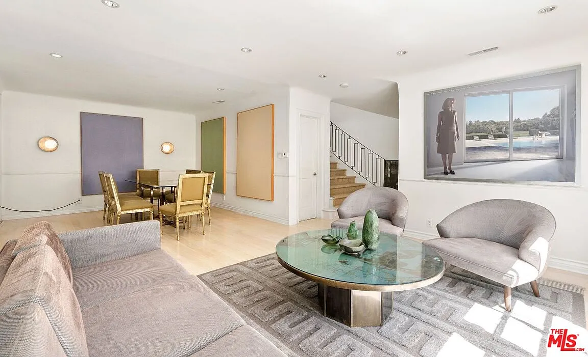 6 bed, 8.0 bath, 5247 sqft, $35,000 — Photo 3