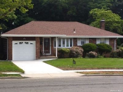 873 School Dr, Baldwin, NY, 11510