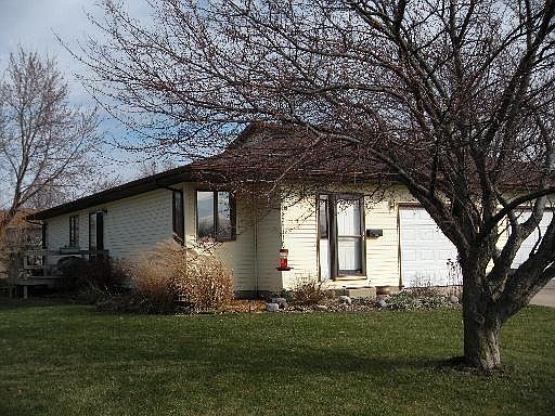 1st image of 602 Illini Ave #B