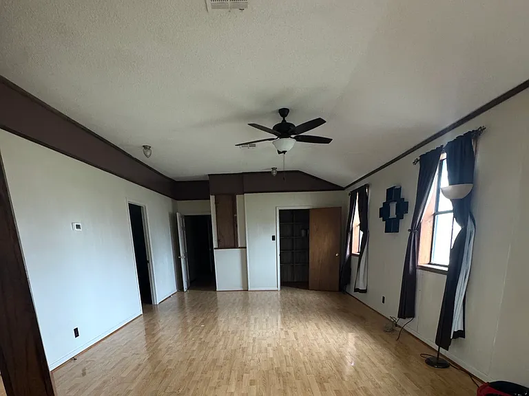 3085 Long Leaf Dr — Photo 4