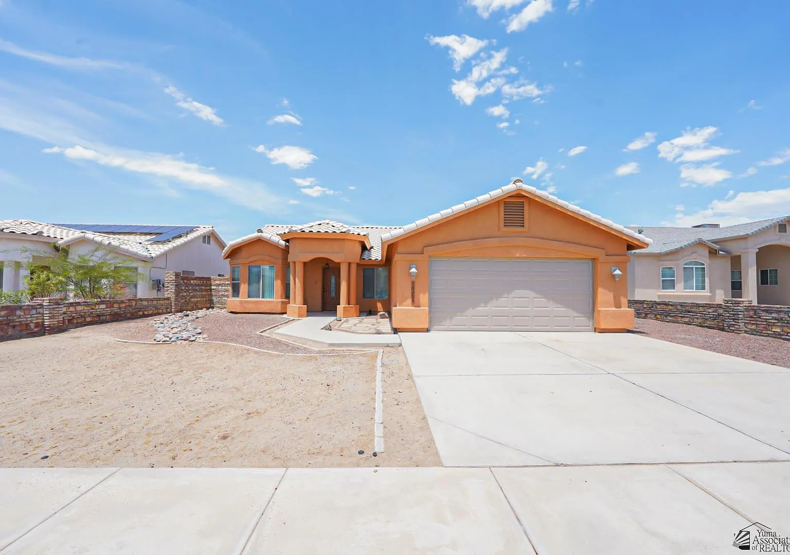 3 bed, 2.0 bath, 1739 sqft, $1,800 — Photo 2
