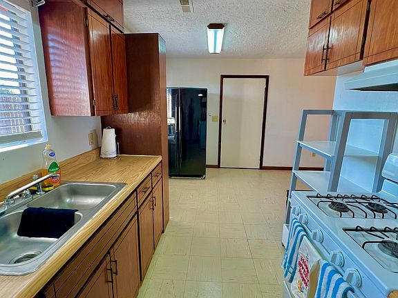 4th image of 3058 Tenorio Dr