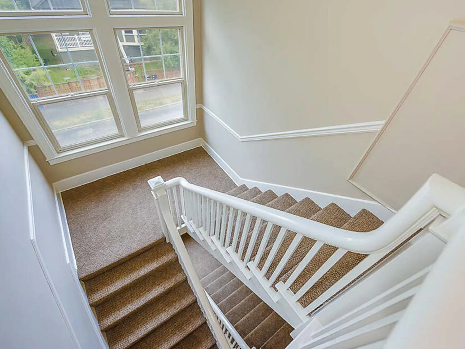 Swansonia Apartments — Photo 3