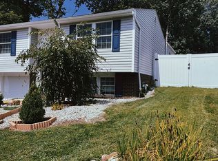 1902 Riggs Rd, South Park, PA 15129