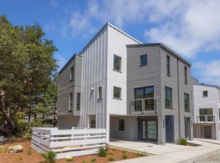 1076 Foster Rd, Napa, CA 94558