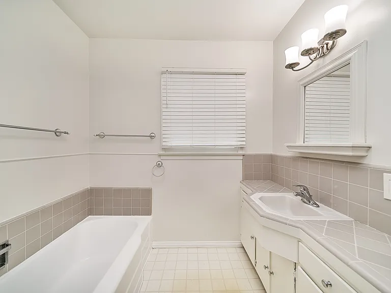 4820 Hampton Rd — Photo 16