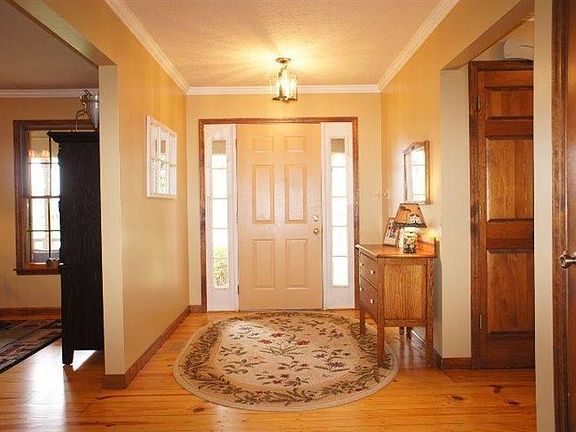 5th image of 766 Joycie Ln