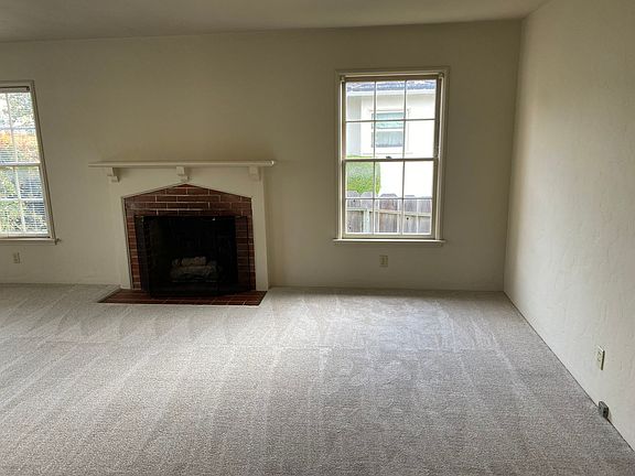 3rd image of 443 Clay St House 443