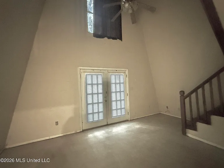 9907 Cedarcliff Dr — Photo 33