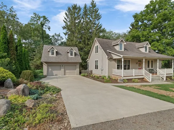 439 Walnut Ave NW, Canal Fulton, OH 44614