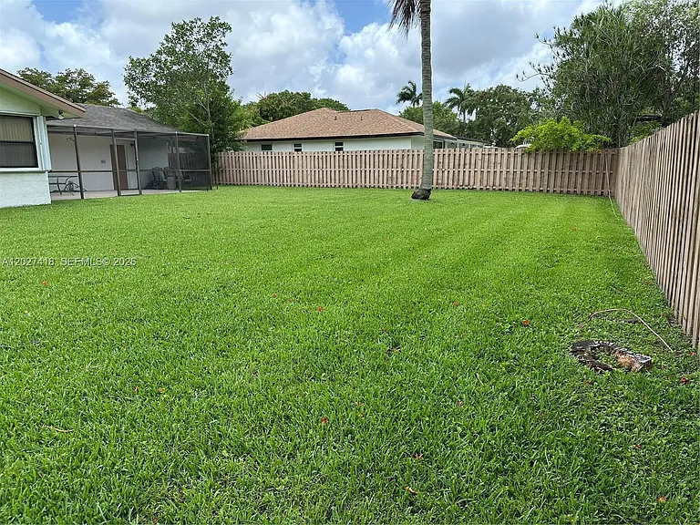 10711 SW 116th Ave — Photo 21