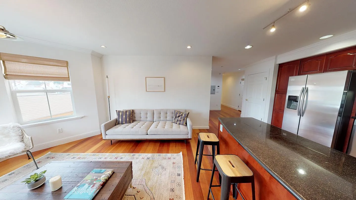 1 bed, 1.0 bath, $1,385 — Photo 3