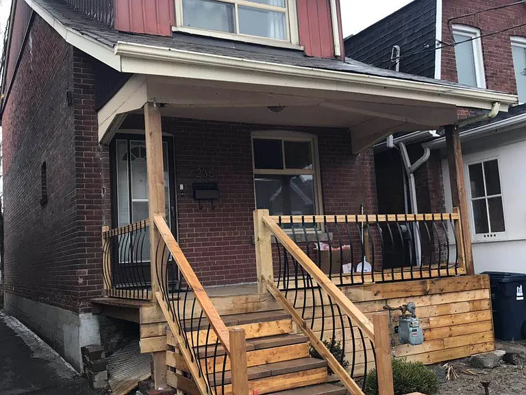 235 Oakwood Ave #BASEMENT — Photo 1