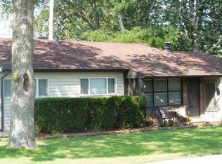 1904 N Oak St, Bettendorf, IA