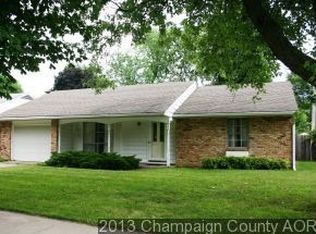 906 Centennial Dr, Champaign, IL