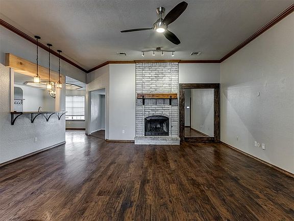 4th image of 10412 NW 42nd St